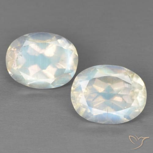 4.18ctw Natural Blanco azulado Piedra lunar arcoíris, Ovalada, Transparente