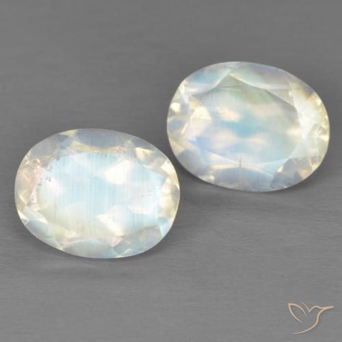 Gemas de Piedra lunar arcoíris Blanco azulado natural de 4.18 ct, Ovalada, Transparente