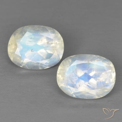 Gemas de Piedra lunar arcoíris Blanco azulado natural de 3.90 ct, Ovalada, Transparente