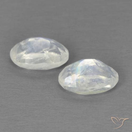 Gemas de Piedra lunar arcoíris Blanco azulado natural de 1.02 ct, Ovalada, Transparente