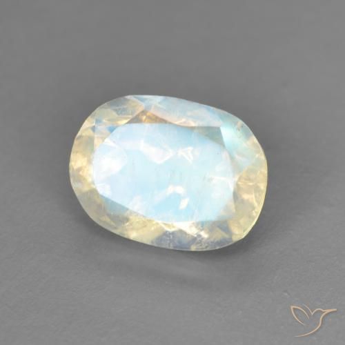 Piedra lunar arcoíris Blanco azulado natural de 1.52 ct, Ovalada, Transparente
