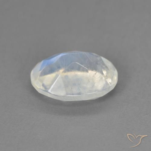 Piedra lunar arcoíris Blanco azulado natural de 1.60 ct, Ovalada, Transparente