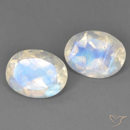 Gemas de Piedra lunar arcoíris Blanco azulado natural de 3.10 ct, Ovalada, Transparente