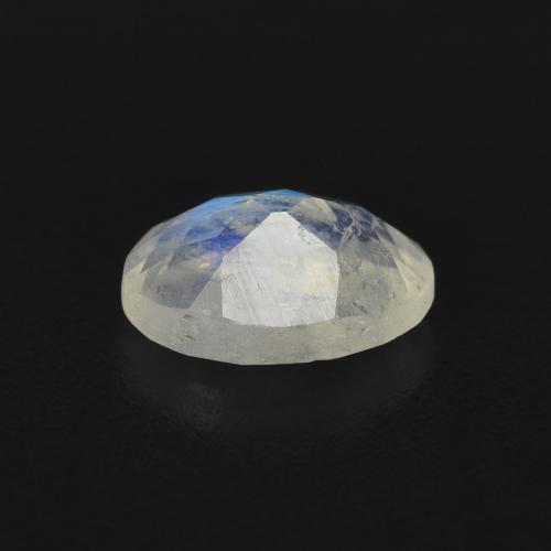 Piedra lunar arcoíris Blanco azulado natural de 0.81 ct, Ovalada, Transparente