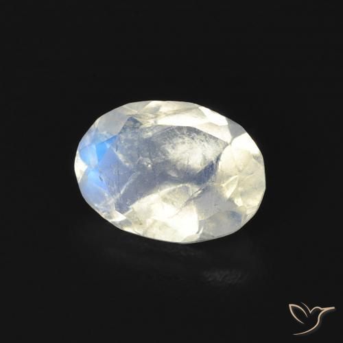 Piedra lunar arcoíris Blanco azulado natural de 0.74 ct, Ovalada, Transparente