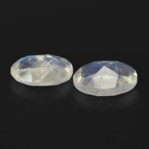 Gemas de Piedra lunar arcoíris Blanco azulado natural de 1.35 ct, Ovalada, Transparente