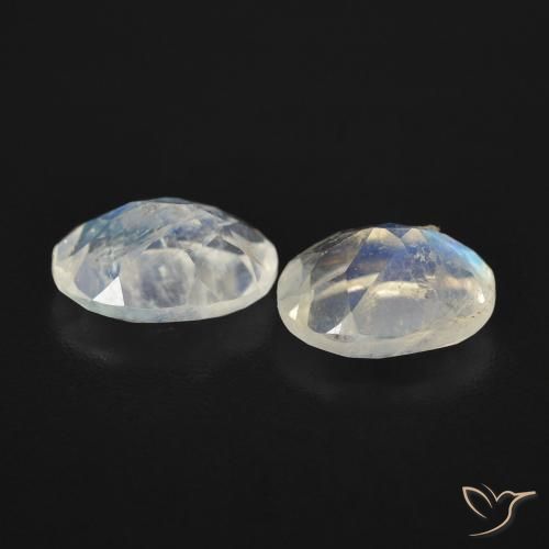 Gemas de Piedra lunar arcoíris Blanco azulado natural de 2.39 ct, Ovalada, Transparente