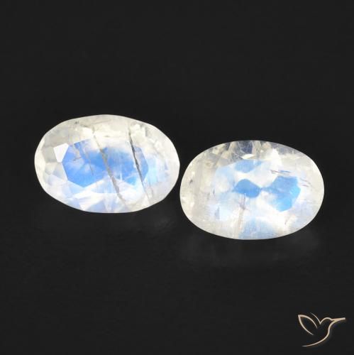 0.87ctw Natural Blanco azulado Piedra lunar arcoíris, Ovalada, Transparente