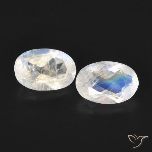 0.81ctw Natural Blanco azulado Piedra lunar arcoíris, Ovalada, Transparente