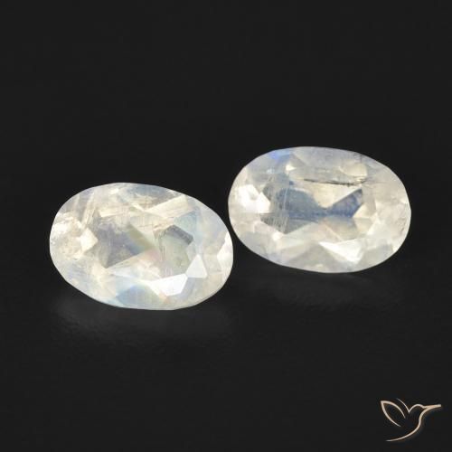 Gemas de Piedra lunar arcoíris Blanco azulado natural de 0.94 ct, Ovalada, Transparente