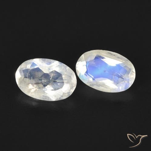 Gemas de Piedra lunar arcoíris Blanco azulado natural de 0.73 ct, Ovalada, Transparente