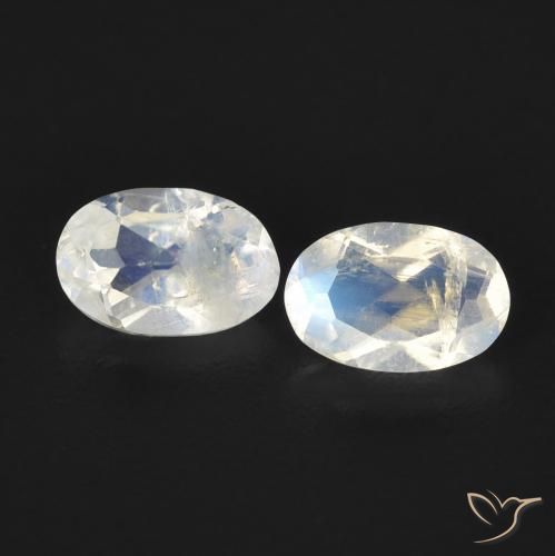 0.77ctw Natural Blanco azulado Piedra lunar arcoíris, Ovalada, Transparente