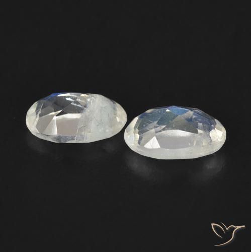 Gemas de Piedra lunar arcoíris Blanco azulado natural de 0.77 ct, Ovalada, Transparente