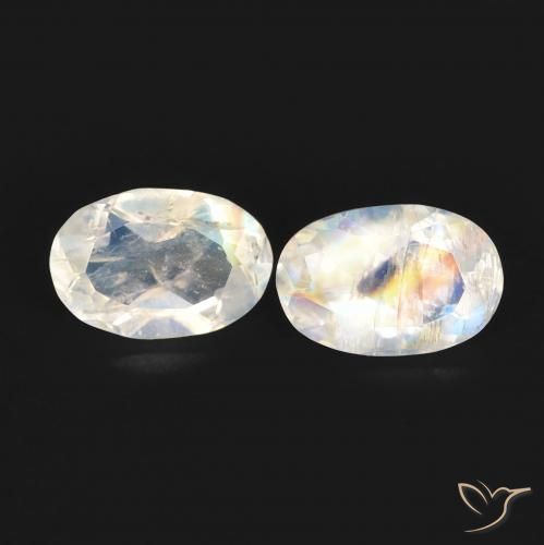 Gemas de Piedra lunar arcoíris Blanco azulado natural de 0.83 ct, Ovalada, Transparente