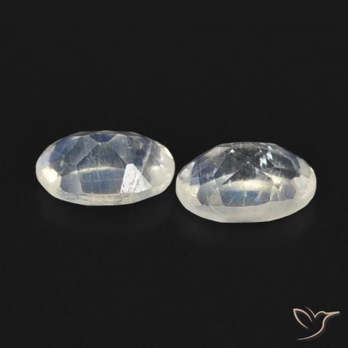 Gemas de Piedra lunar arcoíris Blanco azulado natural de 0.90 ct, Ovalada, Transparente