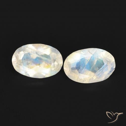 0.91ctw Natural Blanco azulado Piedra lunar arcoíris, Ovalada, Transparente