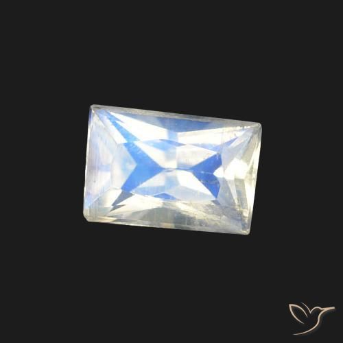 Piedra lunar arcoíris Blanco azulado natural de 0.47 ct, Corte Baguette, Transparente