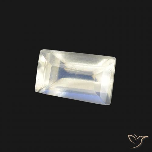 Piedra lunar arcoíris Blanco azulado natural de 0.53 ct, Corte Baguette, Transparente