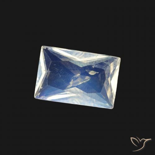 Piedra lunar arcoíris Blanco azulado natural de 0.45 ct, Corte Baguette, Transparente