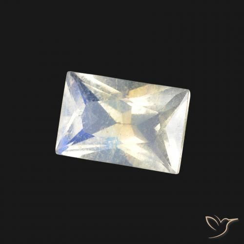 Piedra lunar arcoíris Blanco azulado natural de 0.54 ct, Corte Baguette, Transparente