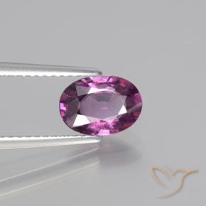 Granate rodolita Púrpura medio natural de 1.38 ct, Ovalada, VS