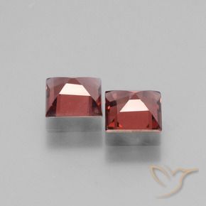 Gemas de Granate rodolita Rojo medio natural de 1.39 ct, Cuadrado, VS
