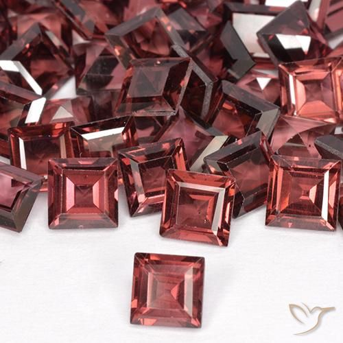 Granate rodolita Rojo oscuro natural de 0.76 ct, Cuadrado, VS