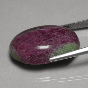 Rubí zoisita multicolor natural de 60,73 ct, corte óvalo, opaco