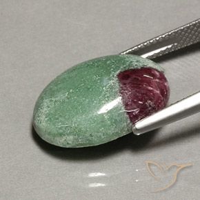 Rubí-Zoisita Multicolor natural de 13.35 ct, Ovalada, Opaco