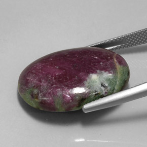Rubí zoisita multicolor natural de 22,73 ct, corte óvalo, opaco