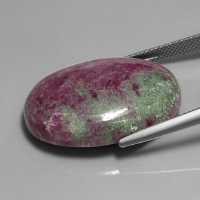 Rubí zoisita multicolor natural de 41,25 ct, corte óvalo, opaco