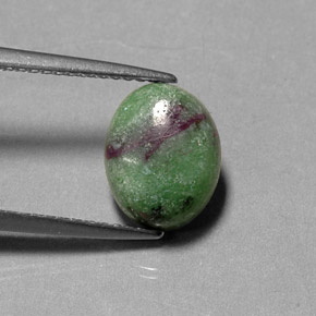 Rubí-Zoisita Multicolor natural de 2.81 ct, Corte Óvalo, Opaco