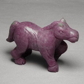 Rubí-Zoisita Multicolor natural de 246.79 ct, Elegante, Opaco