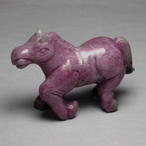 Rubí-Zoisita Multicolor natural de 246.79 ct, Elegante, Opaco