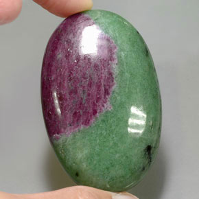 Rubí zoisita multicolor natural de 168,20 ct, corte óvalo, opaco