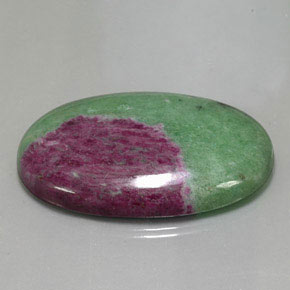 Rubí zoisita multicolor natural de 168,20 ct, corte óvalo, opaco