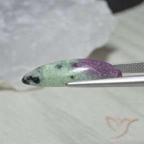 Rubí-Zoisita Multicolor natural de 9.58 ct, Marquesa, Opaco