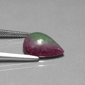 Rubí zoisita multicolor natural de 6,24 ct, en forma de pera, opaco