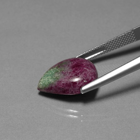 Rubí-Zoisita Multicolor natural de 11.49 ct, En forma de pera, Opaco