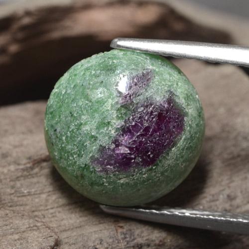 Rubí zoisita verde natural de 5,97 ct, corte redondo, opaco