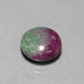 Rubí-Zoisita Multicolor natural de 7.28 ct, Corte Redondo, Opaco