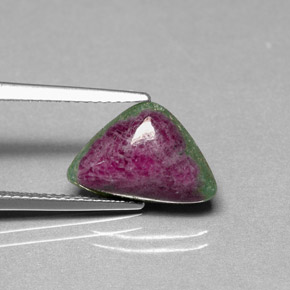 Rubí zoisita multicolor natural de 5,18 ct, trillón, opaco