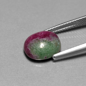 Rubí-Zoisita Multicolor natural de 5.62 ct, Corte Óvalo, Opaco
