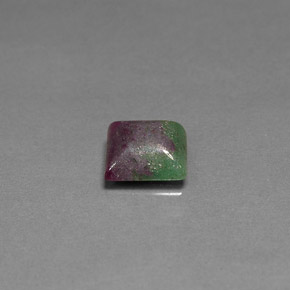 Rubí zoisita multicolor natural de 2,33 ct, cuadrado, opaco