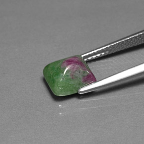 Rubí-Zoisita Multicolor natural de 3.01 ct, Corte Baguette, Opaco