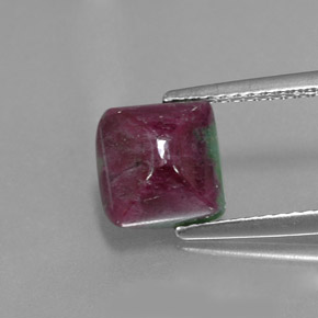 Rubí zoisita multicolor natural de 3,39 ct, cuadrado, opaco