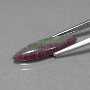 Rubí zoisita multicolor natural de 2,59 ct, marquesa, opaco