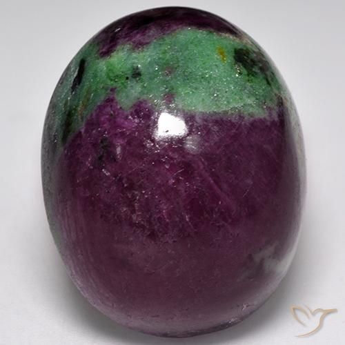 Rubí-Zoisita Multicolor natural de 97.01 ct, Ovalada, Opaco