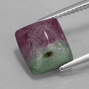 Rubí zoisita multicolor natural de 5,41 ct, cuadrado, opaco