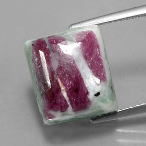 Rubí zoisita multicolor natural de 11,84 ct, baguette, opaco